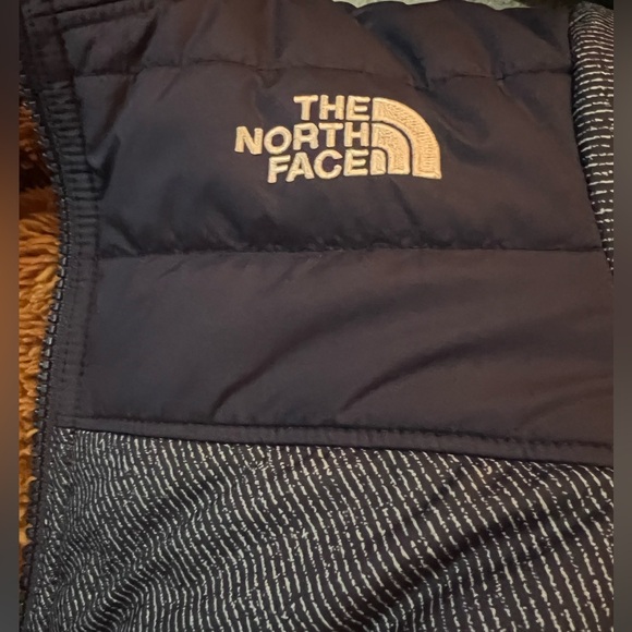 Like new North Face reversible Jacket (one coat 2 ways) - Picture 7 of 10